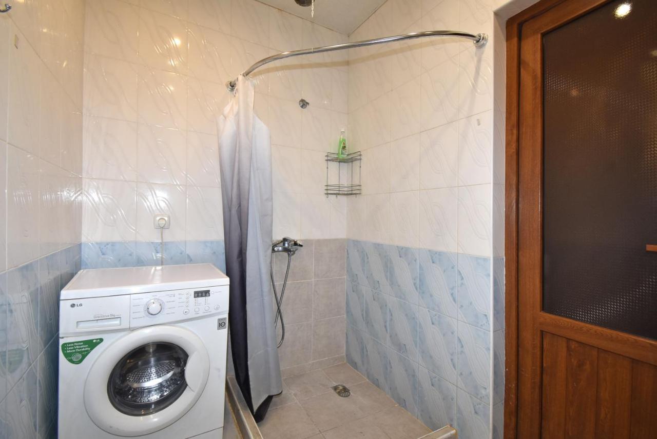 Armenak Apartment 5-Комнатная 耶烈万 外观 照片