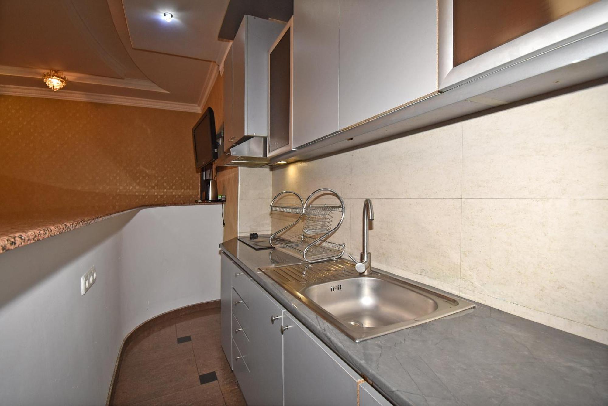 Armenak Apartment 5-Комнатная 耶烈万 外观 照片